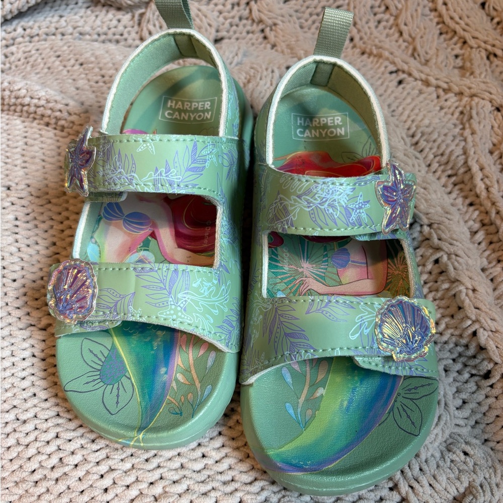 Harper Canyon Kids Ariel Disney Green Sandals